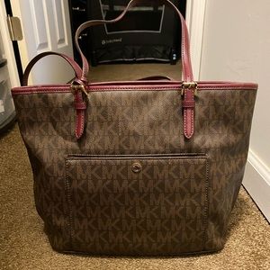 Michael kors tote
